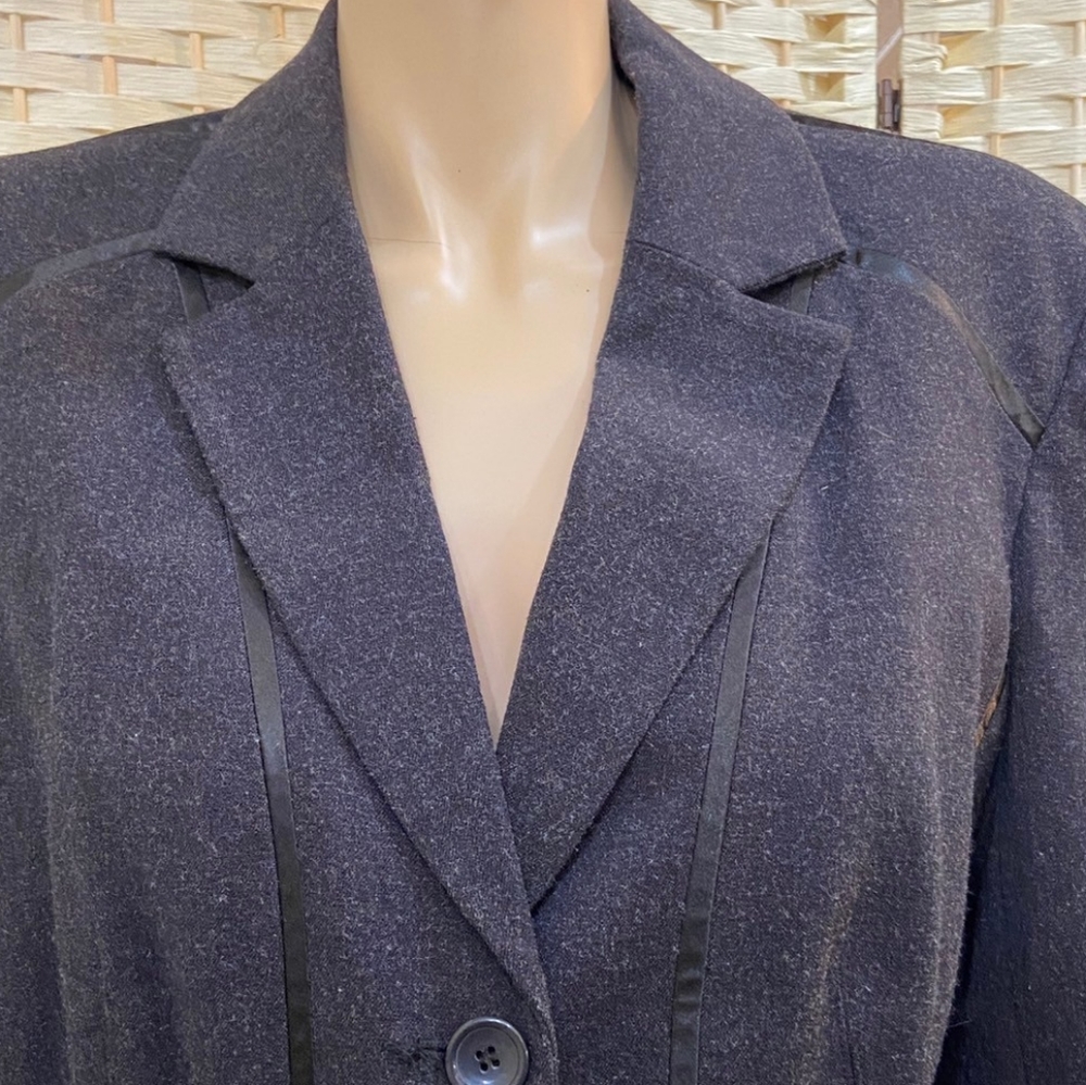 Grace Elements, Gray Blazer With Black Piping - S… - image 3